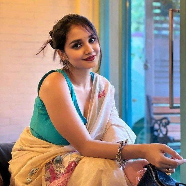 @maya_khan3
