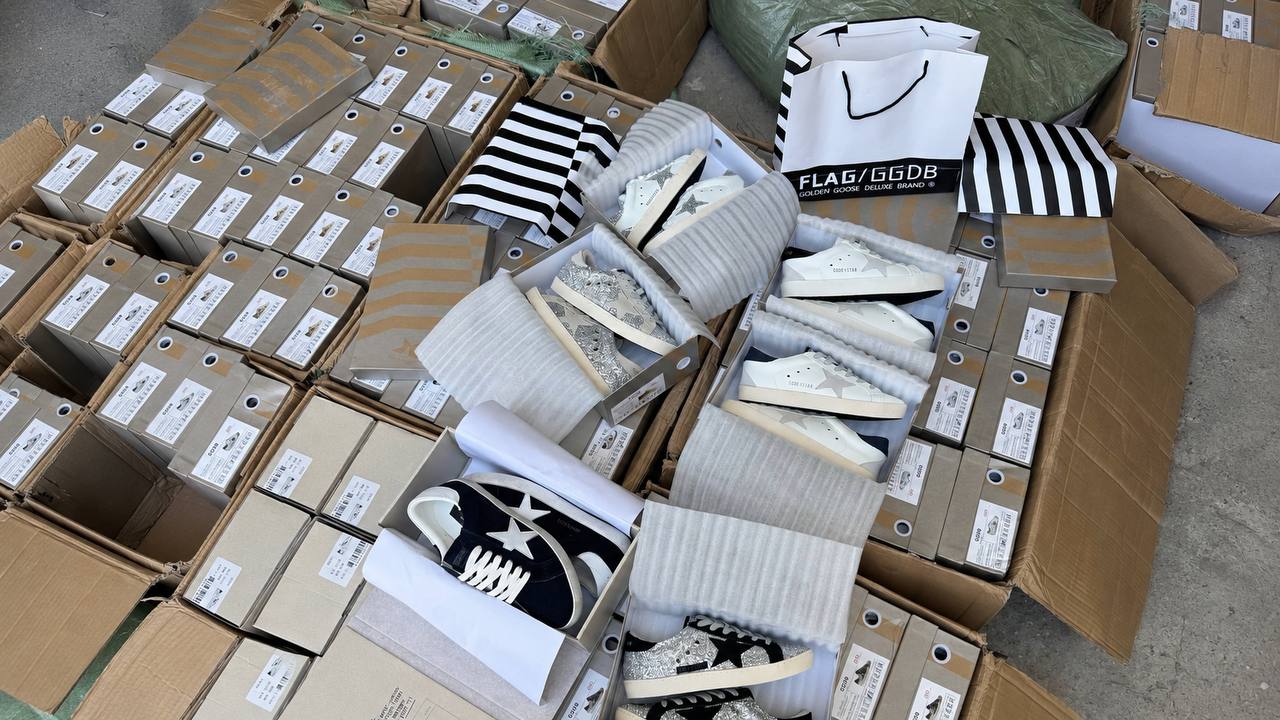 sneakers.uz